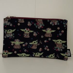 Baby Yoda cosmetic bag